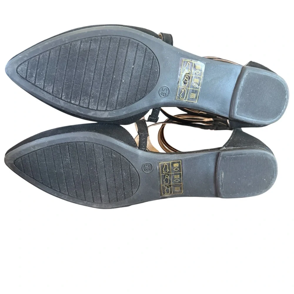 Journee Collection Marlee Black Flat Size 8.5